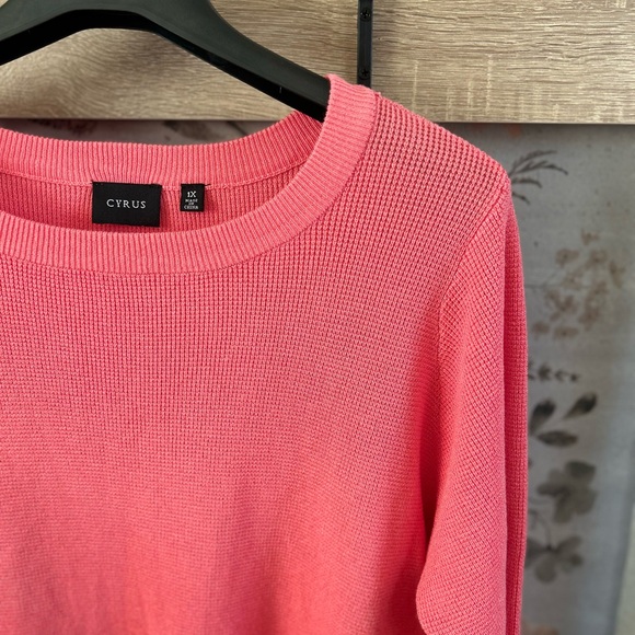 Cyrus Vibrant Peachy Knit Sweater - Picture 4 of 9